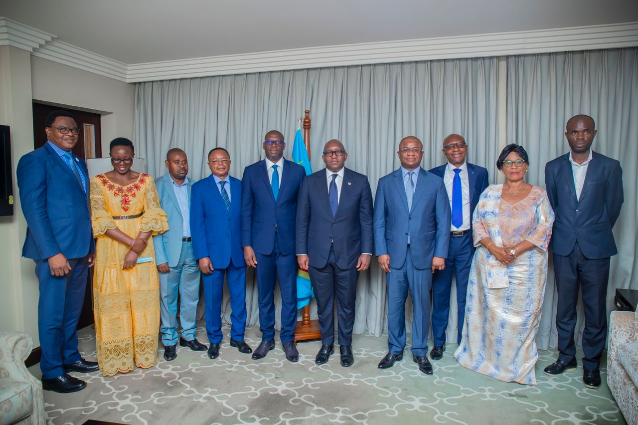 RDC-Haut-Katanga : Après échanges avec le Premier  Ministre,  les pétroliers membres de la FEC acceptent de reprendre la distribution du carburant dans les stations services 