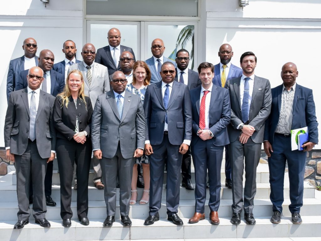 RDC-Cooperation:Transition énergétique : le Premier Ministre,encourage la signature d’un accord  avec le groupe australien FFI pour la production de l’hydrogène vert à partir du projet Grand Inga
