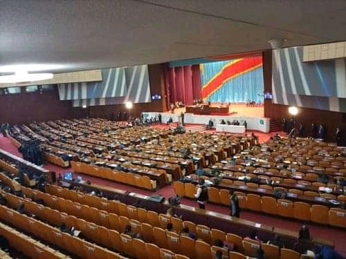 RDC-Parlement:Les députés Mova, Niango, Muzito, Mushobekwa et Munimbalimba invalidés