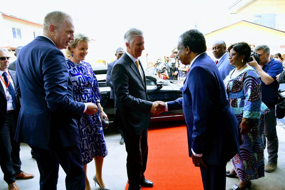 RDC-Diplomatie:Le couple royal belge a visité  l’Institut National de Recherche Biomédicale