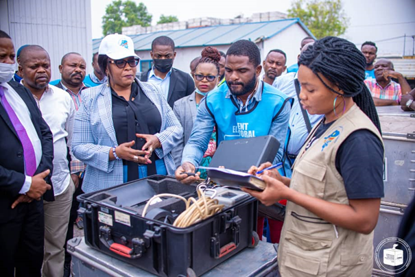 RDC-CENI:  Le questeur adjoint de la CENI lance l’opération de l’inventaire des kits électoraux dans l’entrepôt central