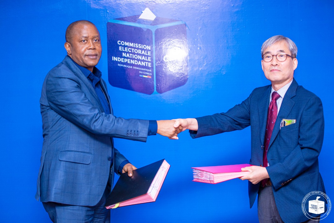 RDC-CENI:Révision du fichier électoral  Signature du contrat entre la CENI et MIRU SYSTEMS Co