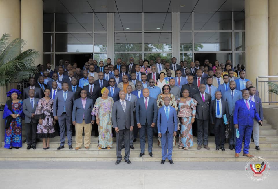 RDC-Société: Lancement solennel des travaux de la commission interministérielle chargée de fixer les avantages sociaux des mandataires de l’État dans les établissements publics