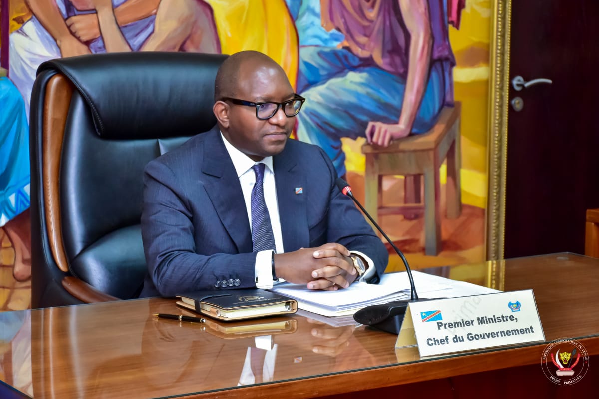 RDC-Economie:CCE sur instruction du Premier Ministre, le Gouvernement s’engage à trouver des solutions idoines pour honorer les engagements pris avec les associations des professeurs de l’ESU afin de mettre fin au mouvement de grève<br> 