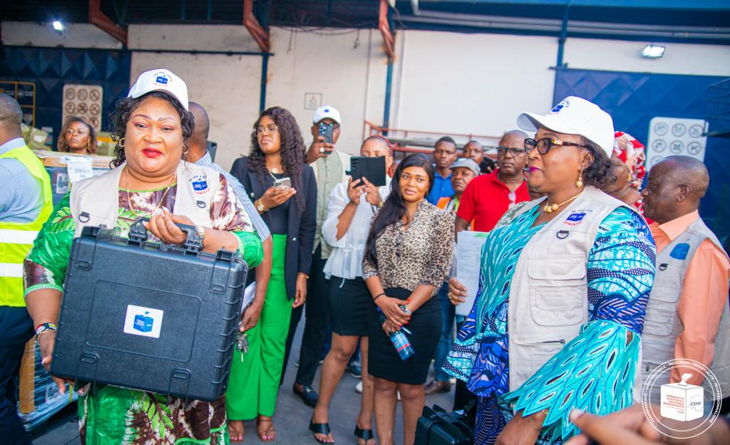 RDC:La CENI réceptionne le premier lot de Kits d’identification et d’enrôlement des électeurs destinés à la formation des préposés aux centres d’inscription