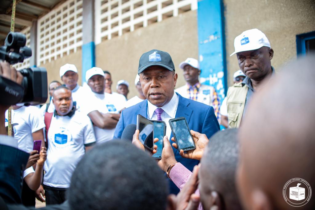 RDC – Ceni : Denis KADIMA KAZADI encourage la population des provinces concernées à se rendre dans les centres d’inscription et ne pas attendre le dernier jour