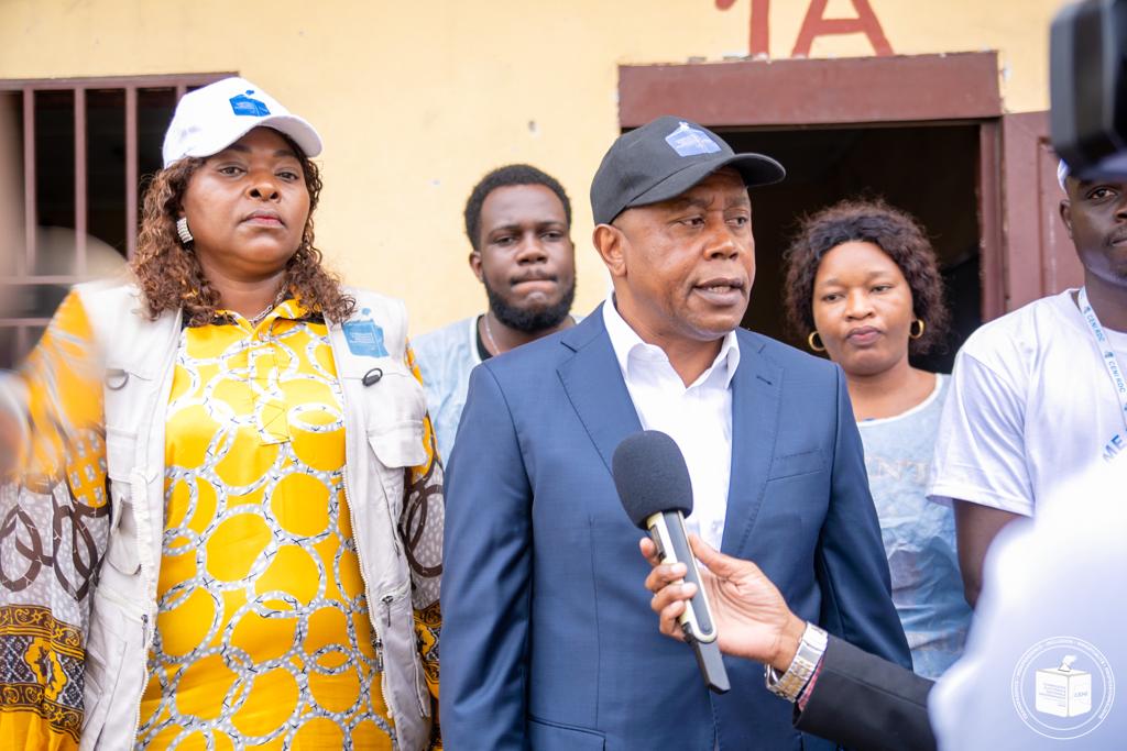 RDC – Ceni : Plus de requérants dans quelques centres ouverts de l’aire opérationnelle 1, le constat du Président Denis Kadima