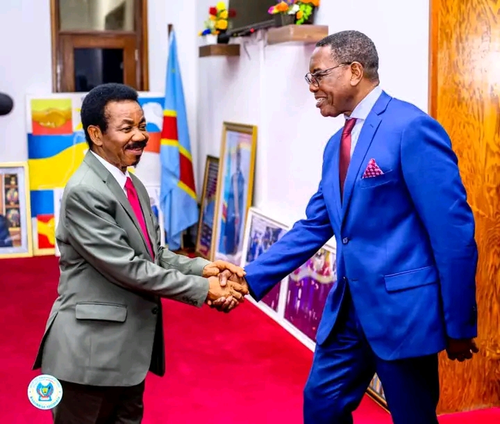 RDC – Politique :  Après sa déclaration, André-Alain rencontre le président Mboso pour officialiser son adhésion à l’Union sacrée