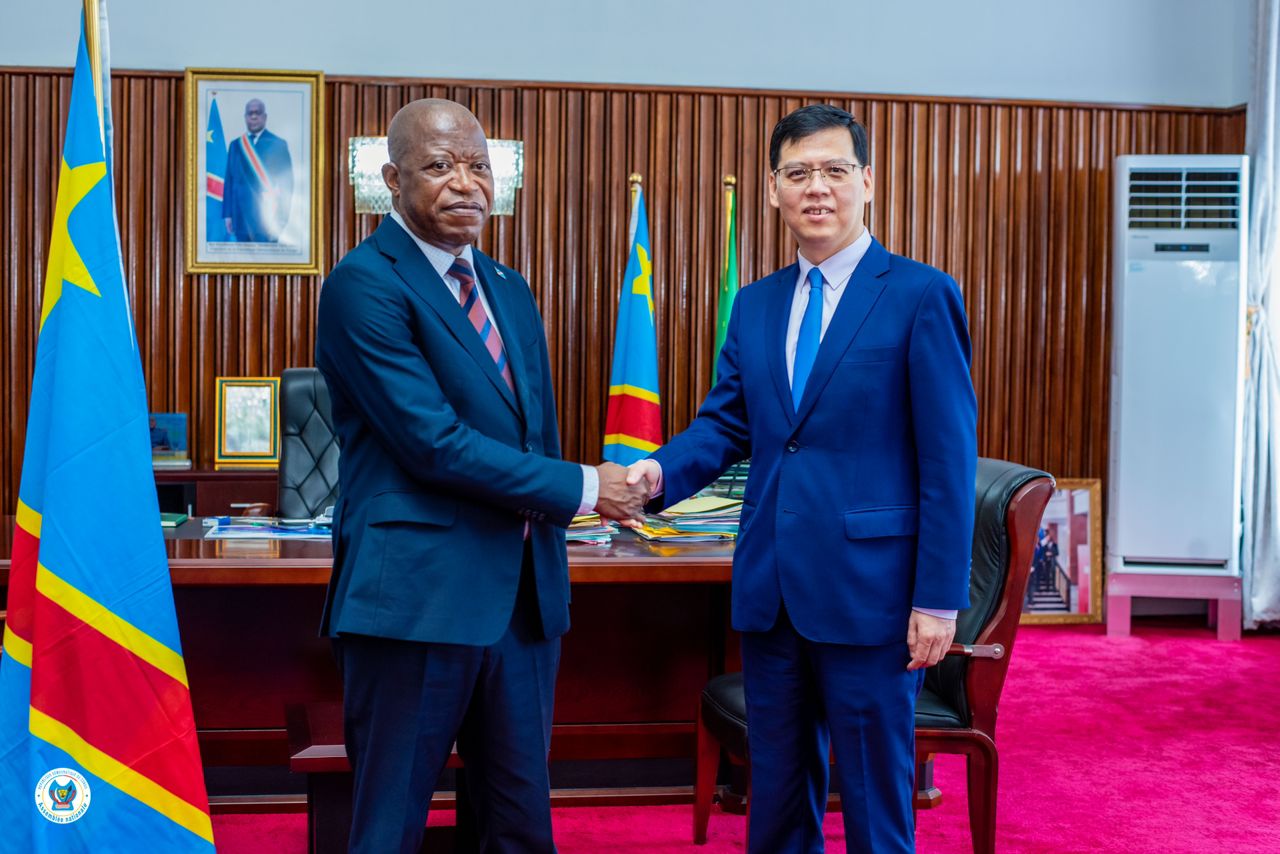 RDC-Diplomatie:André Mbata et Zung Jing se penchent sur la création du groupe d’amitié RDC-Chine