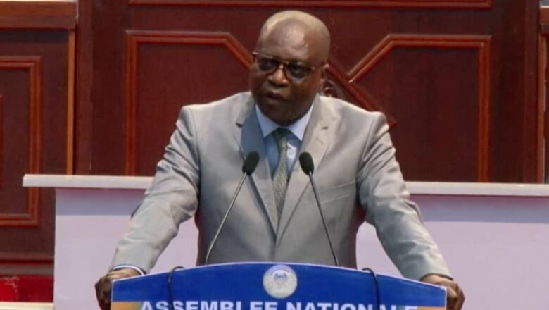 RDC-Parlement:Albert David Mukeba soumet les comportement déshonorant de Daniel Safu à une commission ad hoc