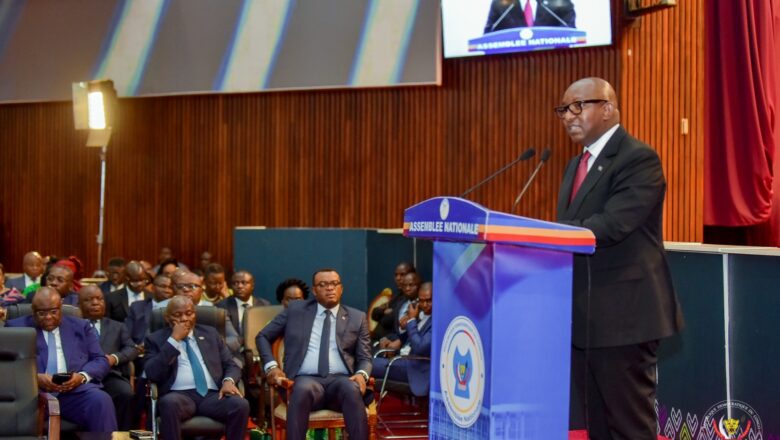 RDC: Le Projet de Budget 2024 déclaré recevable par la majorité absolue des députés nationaux après les réponses du Premier Ministre Jean-Michel Sama Lukonde