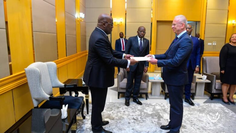 RDC: Trois nouveaux ambassadeurs ont présenté leurs lettres de créance à Félix Tshisekedi
