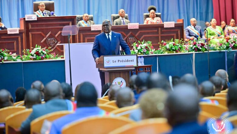 RDC: » Nous avons donc le choix entre repartir à zéro ou consolider les acquis de cet élan progressif en avançant main dans la main avec une vision claire et un but commun vers un avenir ou chaque congolais aura la possibilité de prospérer  » Félix Tshisekedi