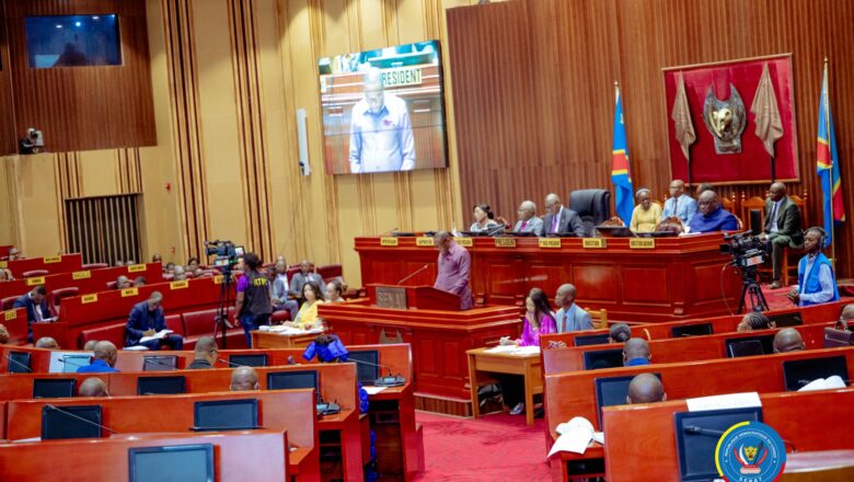 RDC:Le Sénat a examiné et adopté le rapport-synthèse national des vacances parlementaires présenté par la commission ad hoc