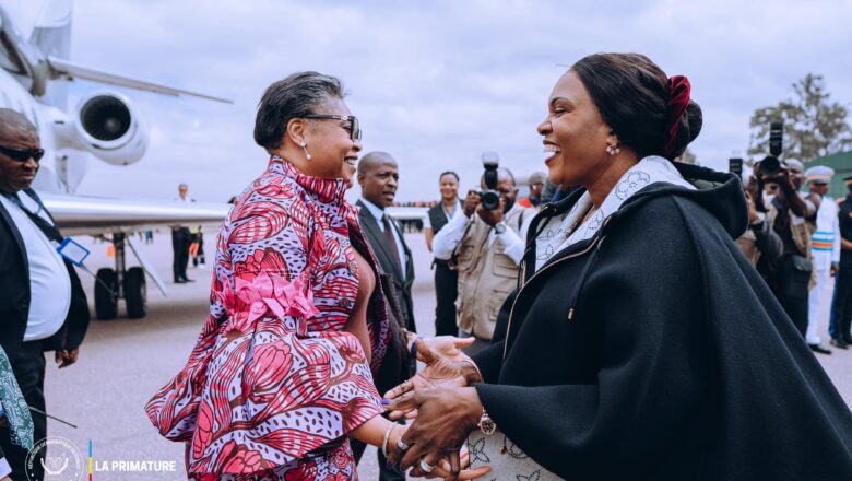 RDC:Judith Suminwa reçoit un accueil chaleureux de la population Lualabaise à Kolwezi