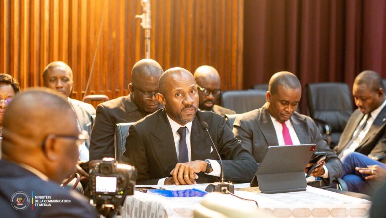 RDC:Patrick Muyaya a répondu aux questions de la commission ATI-NTIC de l’assemblée nationale