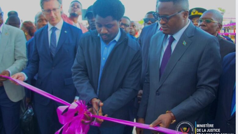 RDC:Constant Mutamba inaugure le nouveau palais de justice de Tanganyika