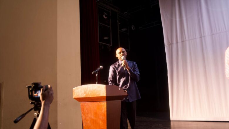 RDC:Patrick Muyaya,représentant de Suminwa Tuluka sur la sortie du film sur l’horreur des violences sexuelles subies par les femmes congolaises