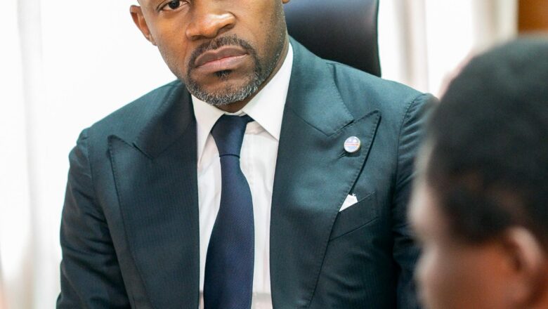 RDC:Patrick Muyaya condamne fermement les marches forcées imposées aux civils dans l’Est de la RDC