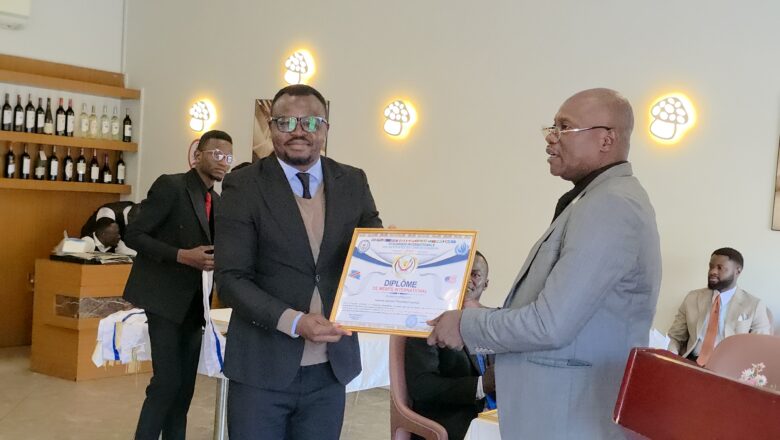 RDC:Mike Pakoto honoré par la DIADH pour son engagement dans la défense des droits humains