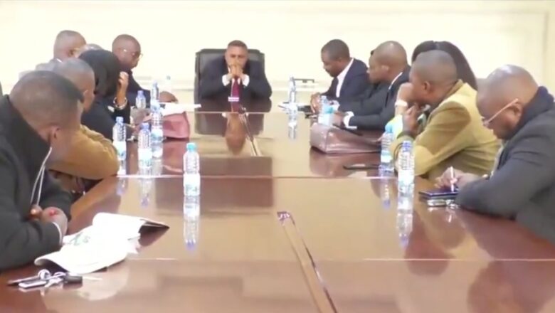 RDC:Les médecins exigent un procès public après la mort tragique du Dr Emmanuel