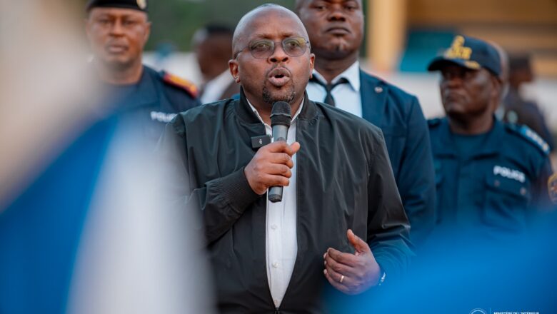 RDC:Jacquemain Shabani Lukoo réaffirme la discipline comme pilier de la réforme de la Police à Kasangulu Kasangulu