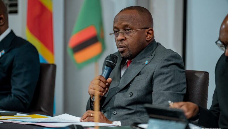 RDC-Zambie: Jacquemain Shabani  clôture  la 14ᵉ session de la Commission mixte Défense et Sécurité à Lubumbashi 