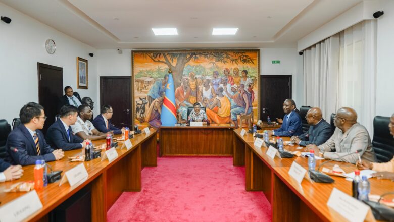 RDC:Judith Suminwa imprime sa marque économique avec l’implantation stratégique de LiuGong