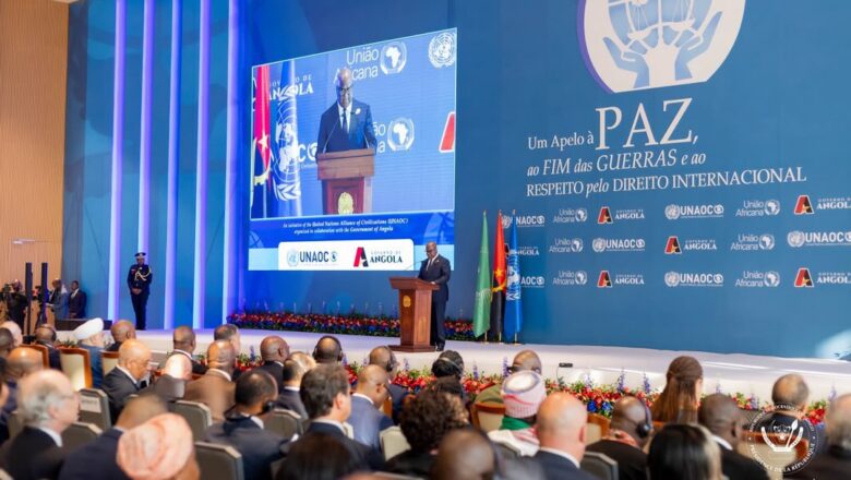 Angola:Félix Tshisekedi participe au Sommet mondial de Luanda consacré à la paix et au respect du droit international