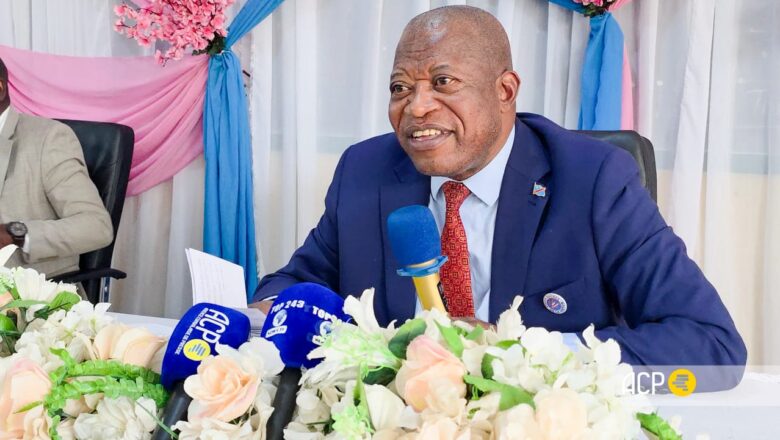 RDC:À Kamina, André Mbata défend les réformes institutionnelles et appelle la jeunesse à rejeter le « défaitisme »