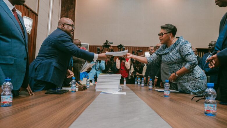 RDC:Judith Suminwa dépose le projet de budget 2027, chiffré à 56.929 milliards de FC