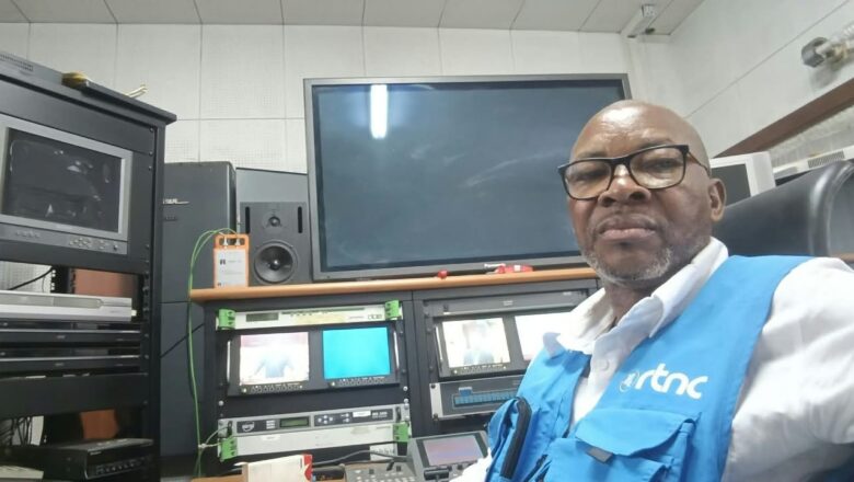 RDC:TOP243NEWS rend hommage à Guy Kitoko Aloma, cameraman de la RTNC décédé dans l’incendie de la salle Panacée
