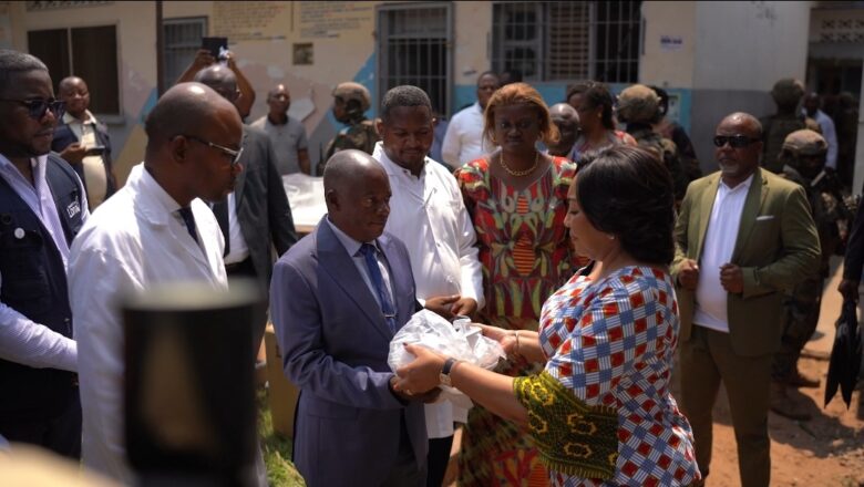 RDC:Denise Nyakeru Tshisekedi renforce la maternité de Lukonga et apporte un soutien aux enfants de Saint-Vincent-de-Paul