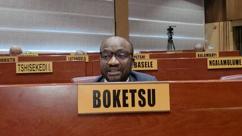 RDC:Jean-Paul Boketsu interpelle le ministre de la Santé sur la passivité face à l’insalubrité publique